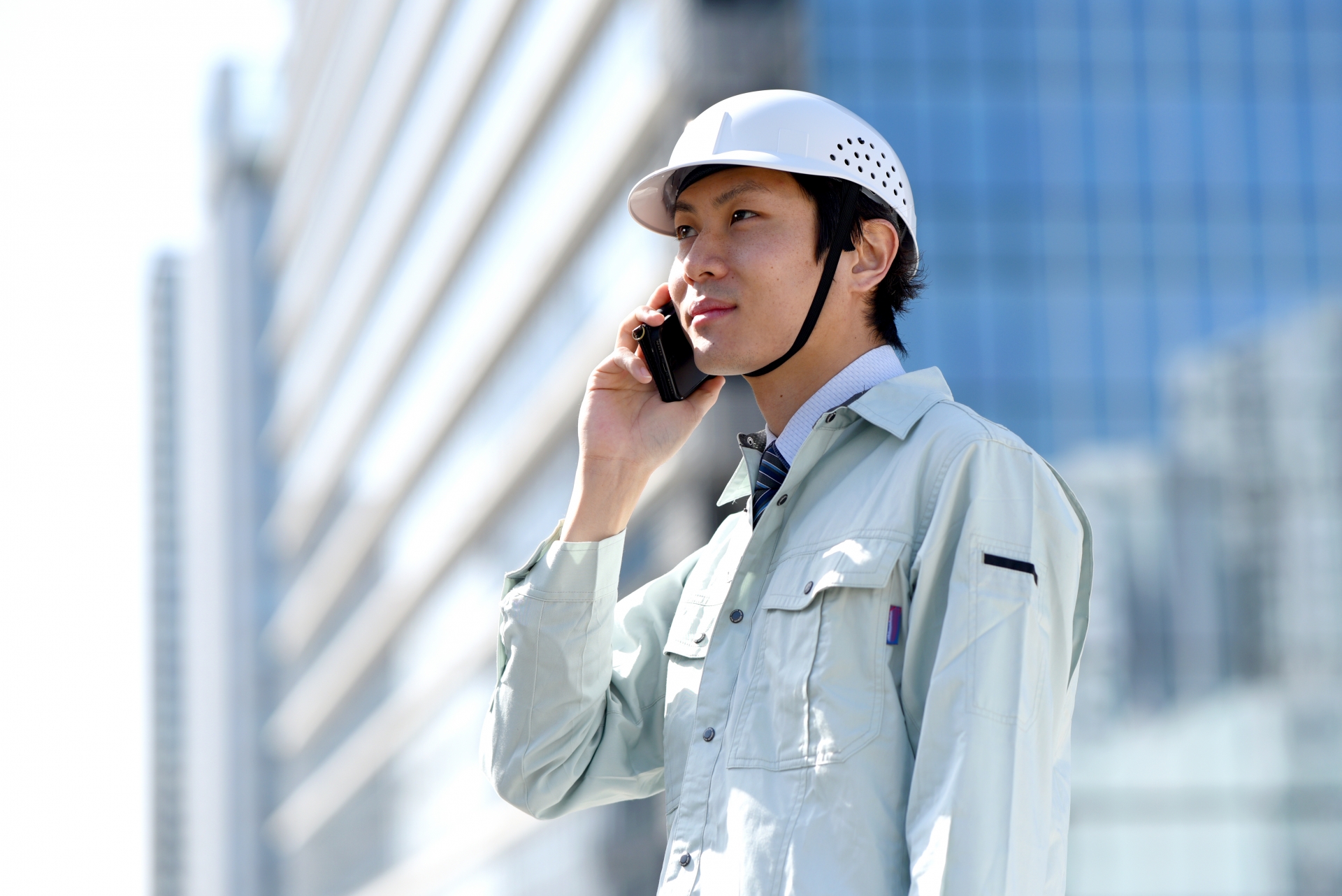 施工管理の転職を在職中にバレずに進める方法|社内に漏らさず内定まで進める手順